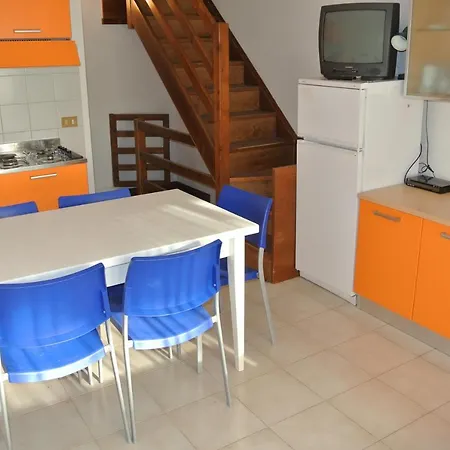 Villa Riviera 24 *